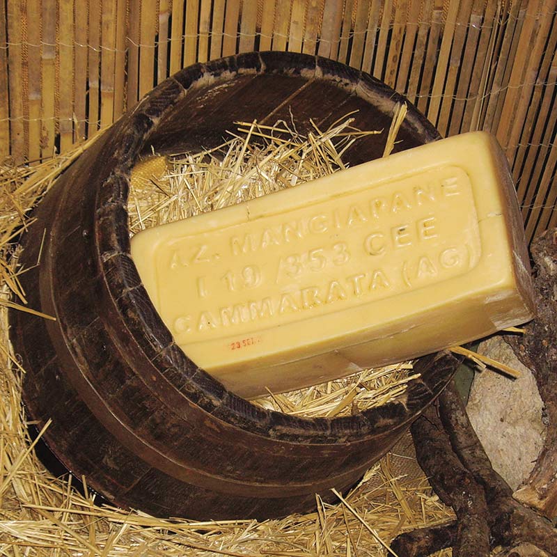 De Essentie van het Territorium met de Kazen van Kaasmakerij Mangiapane